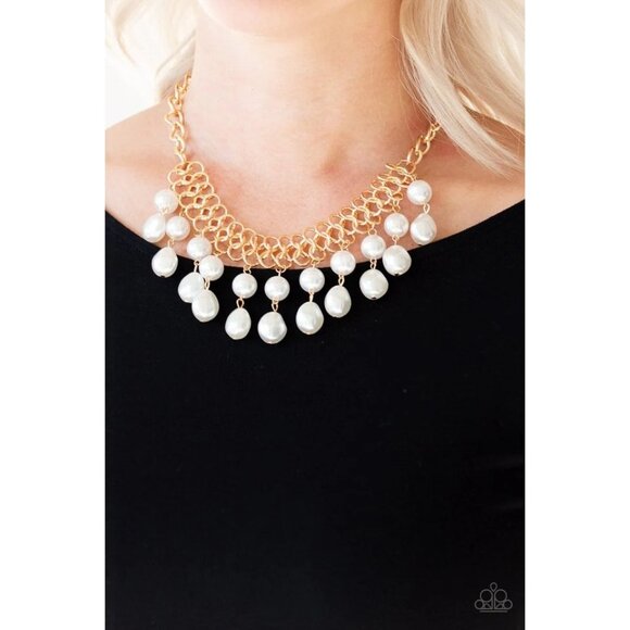 5th Avenue Fleek Gold Necklace - Picture 1 of 3